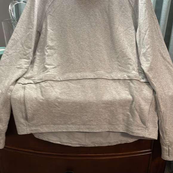 Lululemon Sweatshirt - Picture 5 of 9